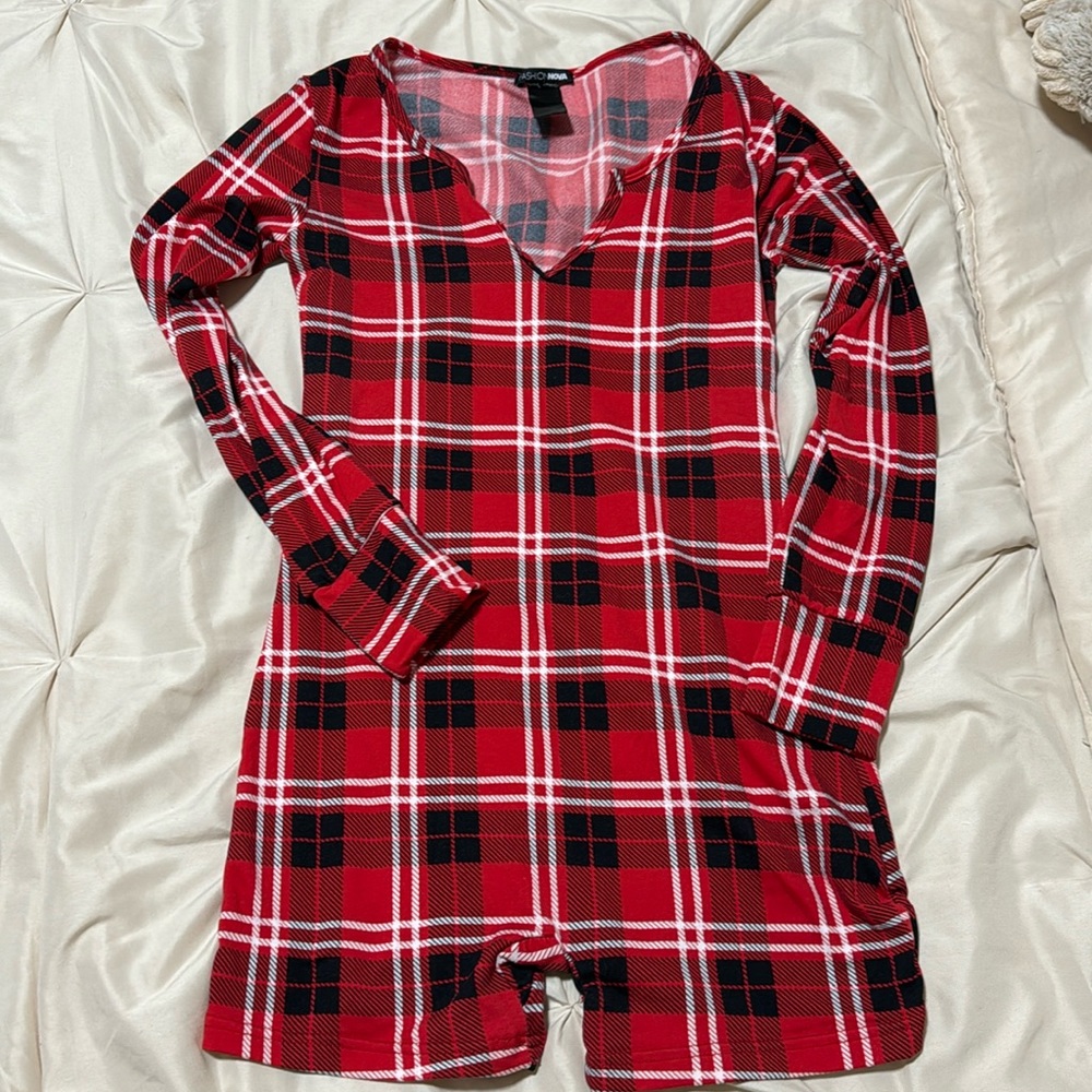 FASHION NOVA SLEEP ROMPER